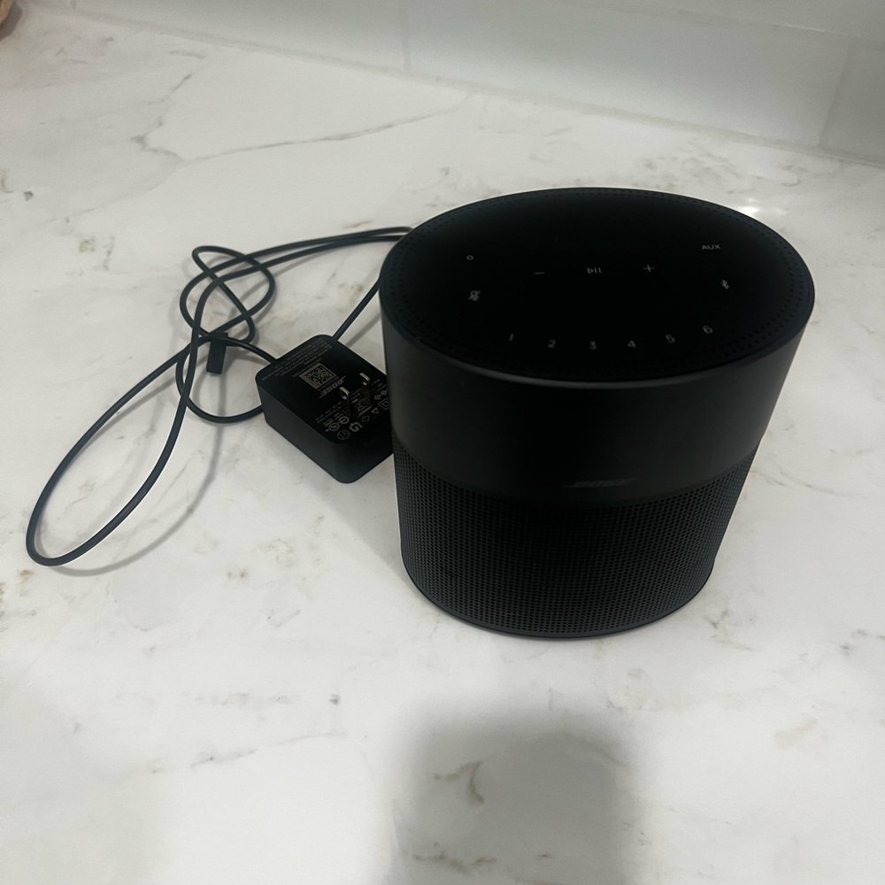 Bose Midnight Black Smart Speaker